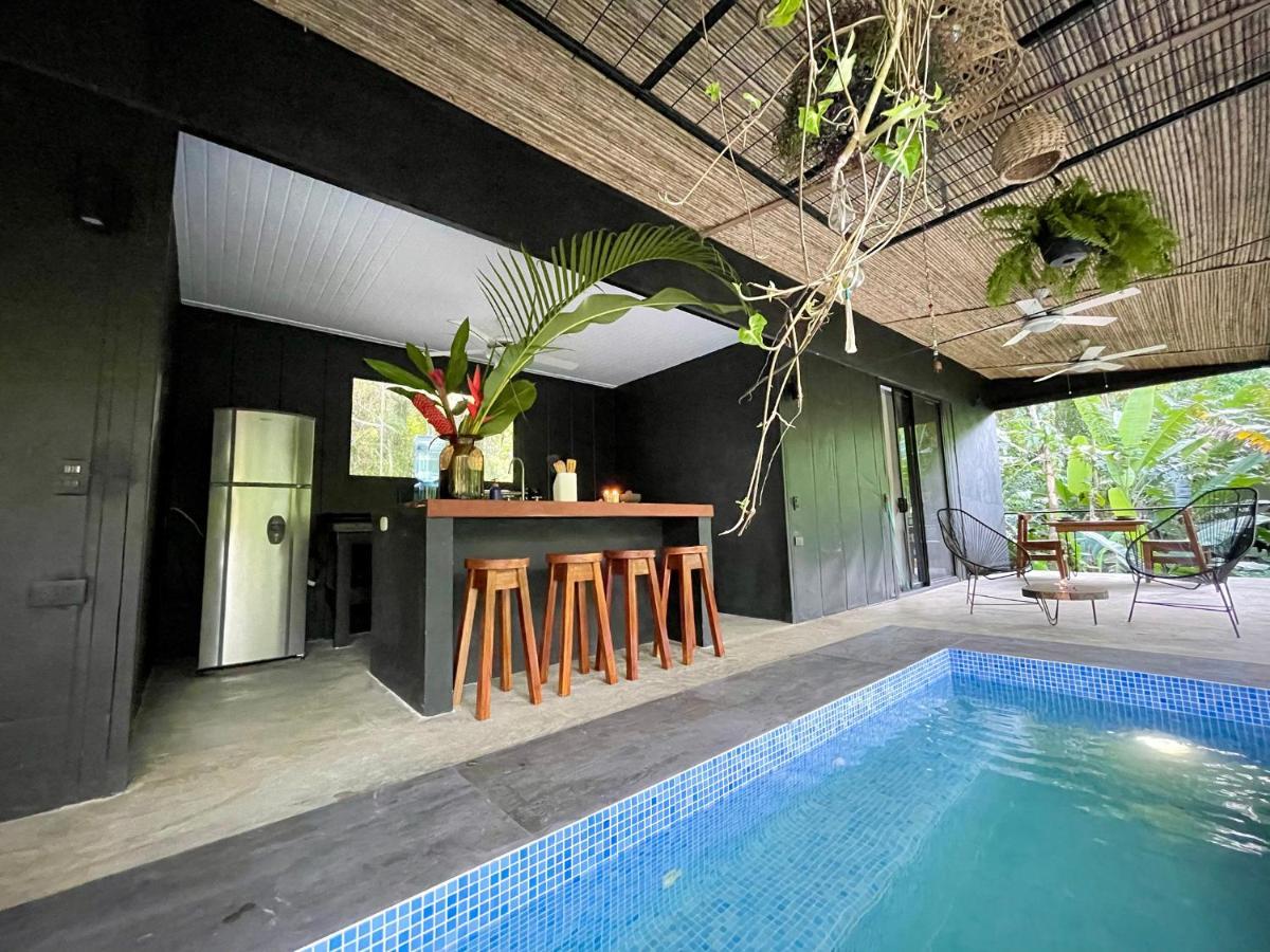 Villa Joeyshe- New Luxury Villa With Pool & Ac Puerto Viejo de Talamanca Exteriör bild